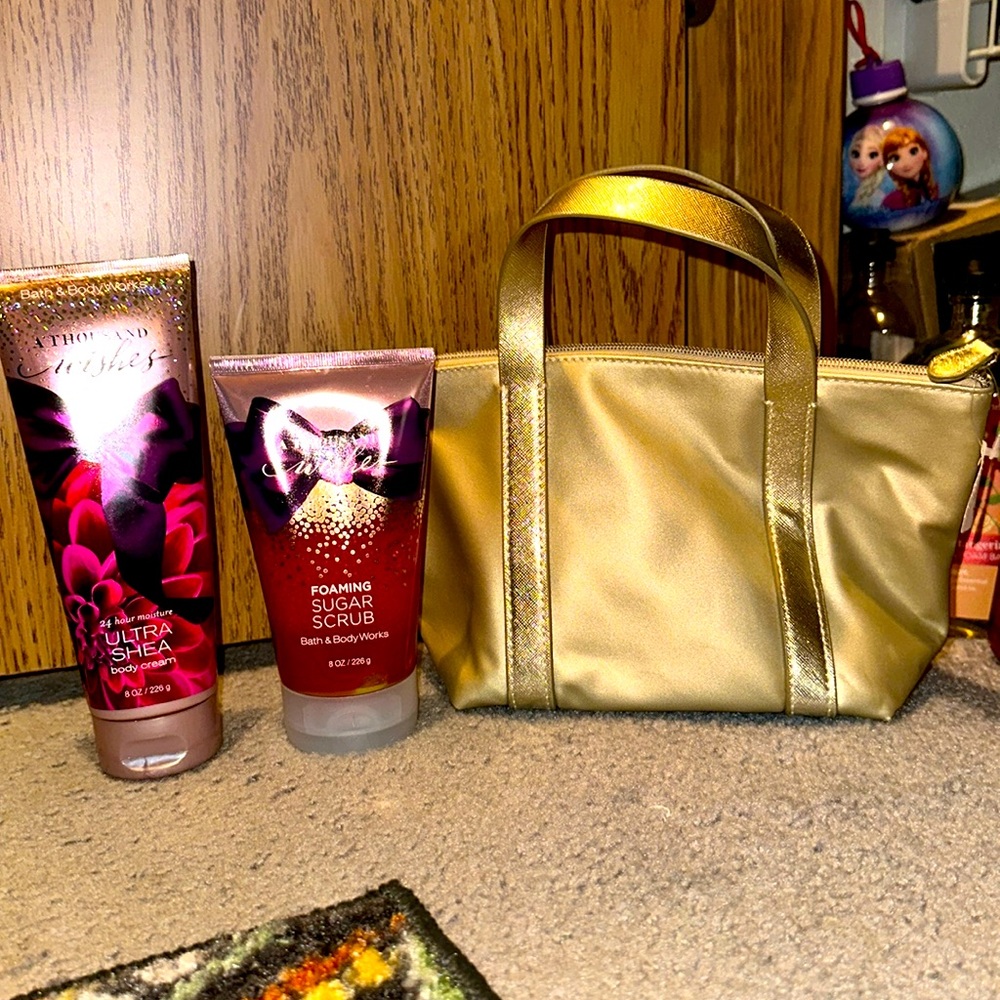 NEW BATH AND BODY WORKS A THOUSAND WISHES BODY CREAM SUGAR SCRUB & GOLD BAG NWT